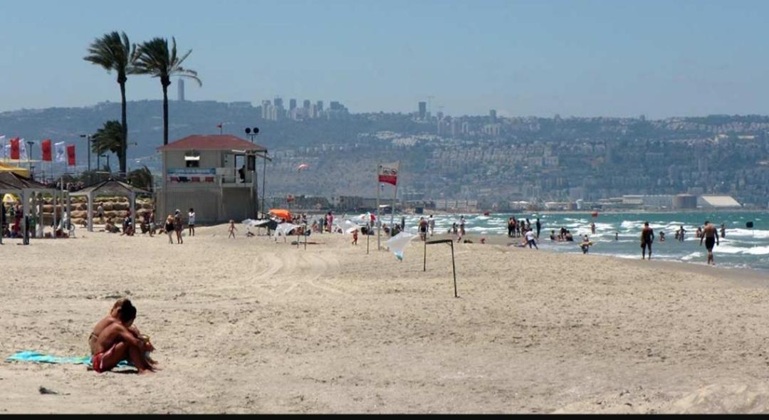 אירוח על הים Appartement Haifa Buitenkant foto