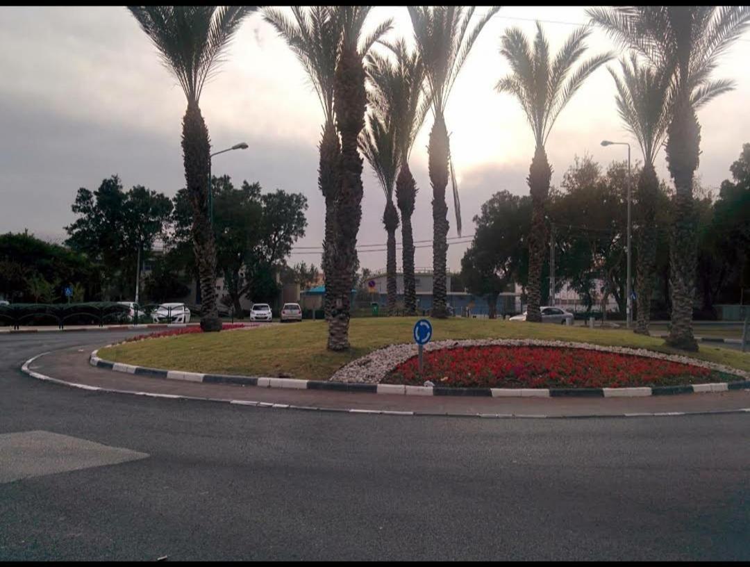 אירוח על הים Appartement Haifa Buitenkant foto