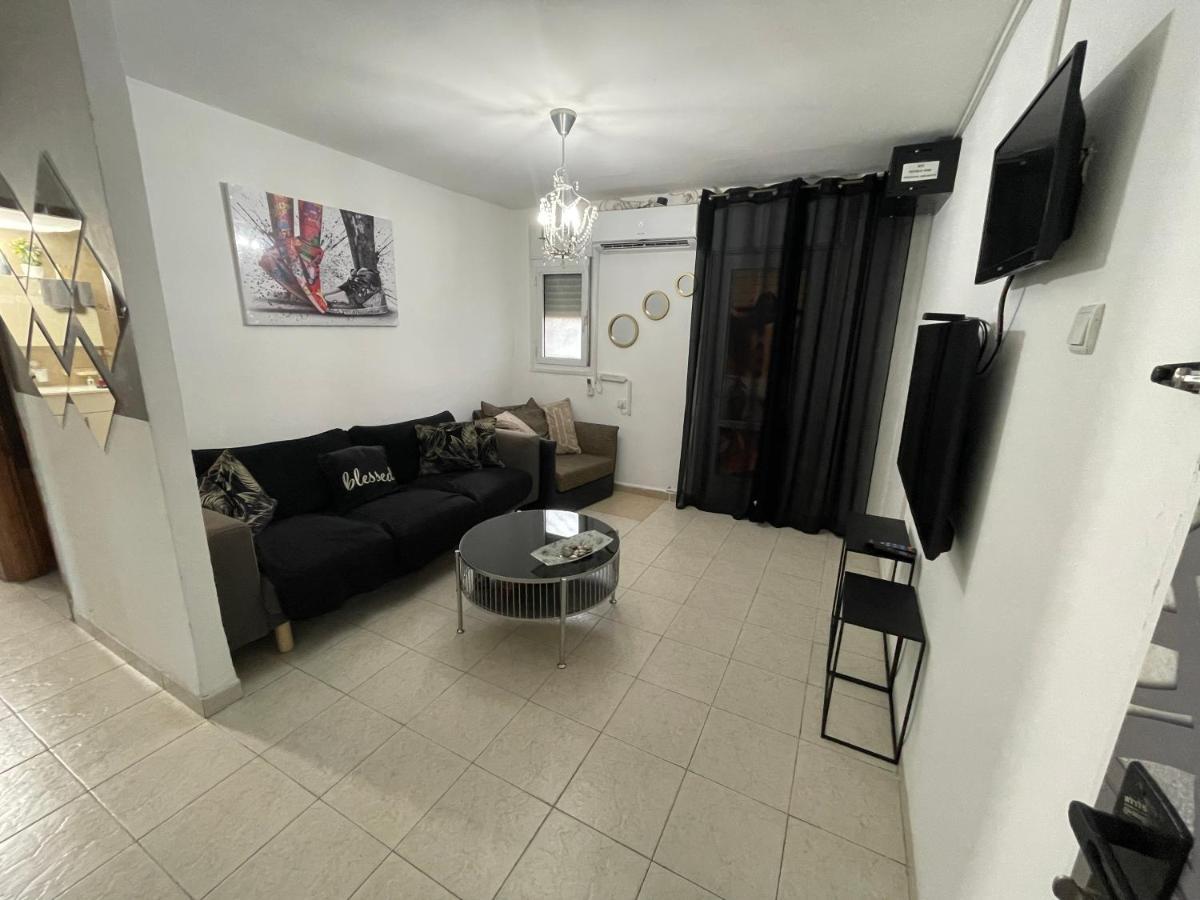 אירוח על הים Appartement Haifa Buitenkant foto