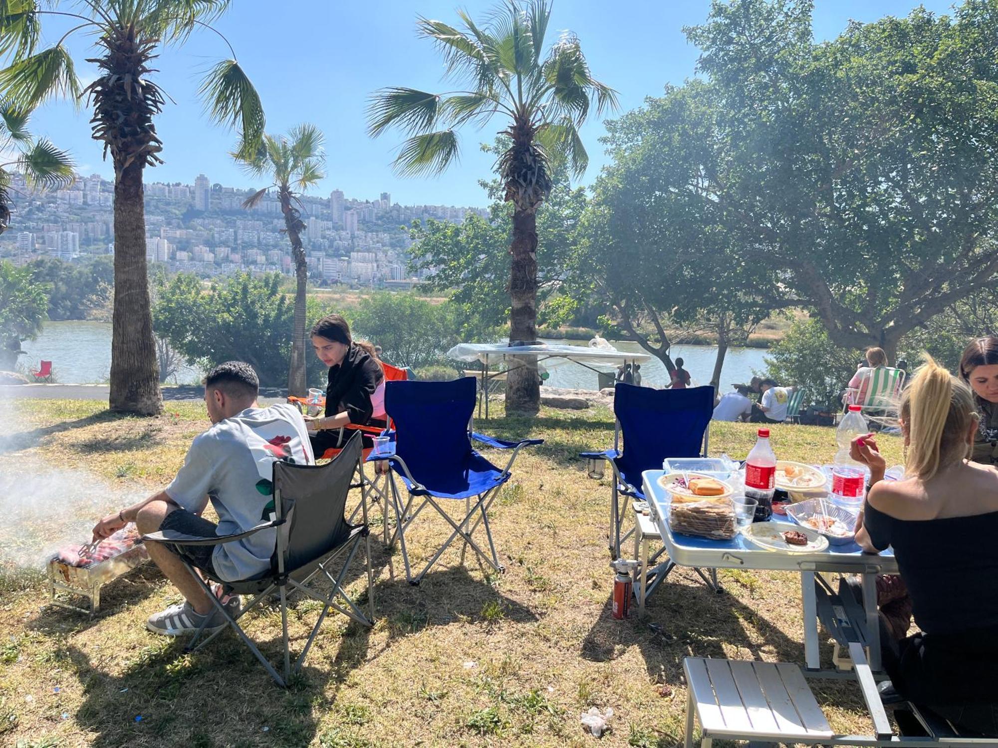 אירוח על הים Appartement Haifa Buitenkant foto